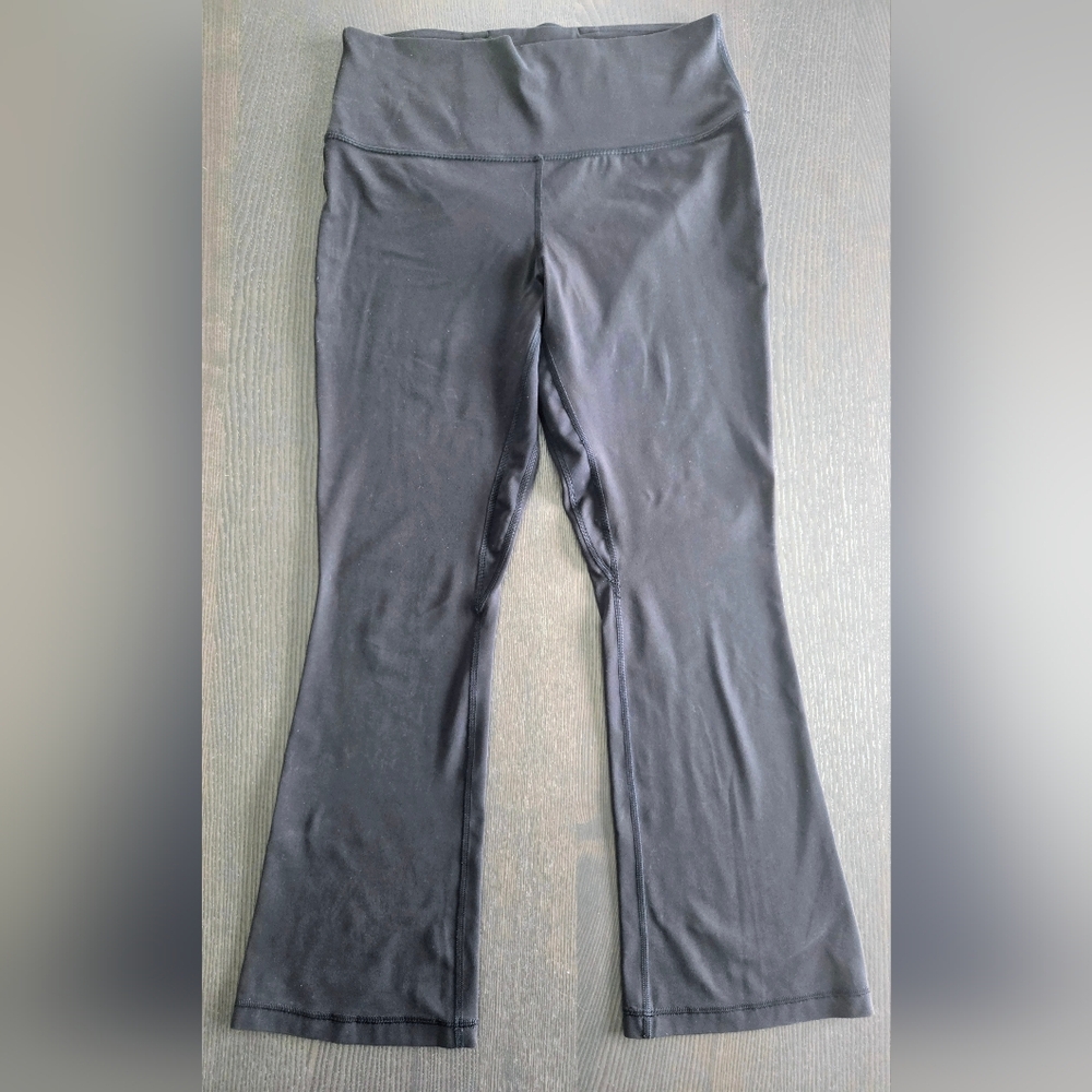 lululemon~Groove Super-High-Rise Flared Legging *Nulu~Black~Size 12